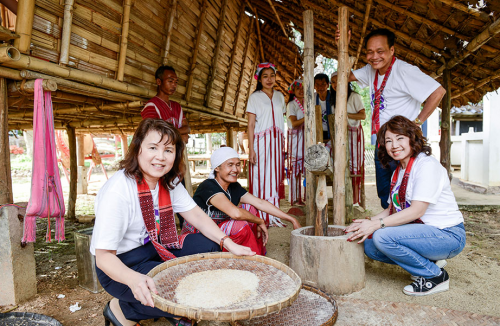 Baan Phra Bat Huai Tom - Lamphun